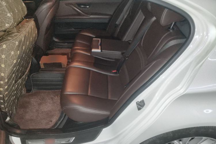 Used BMW 5 Series 2014 525Li Luxury Design Package Left Rear Seat