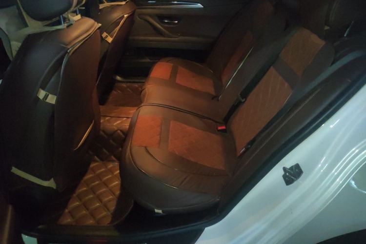 Used BMW 5 Series 2014 525Li Luxury Design Package Left Rear Seat