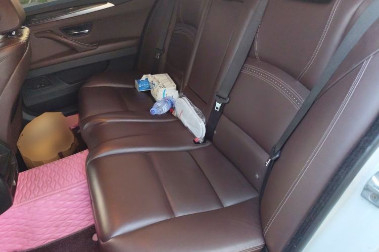 Used BMW 5 Series 2014 525Li Luxury Design Package Left Rear Seat