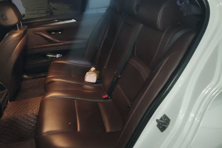 Used BMW 5 Series 2014 525Li Luxury Design Package Left Rear Seat