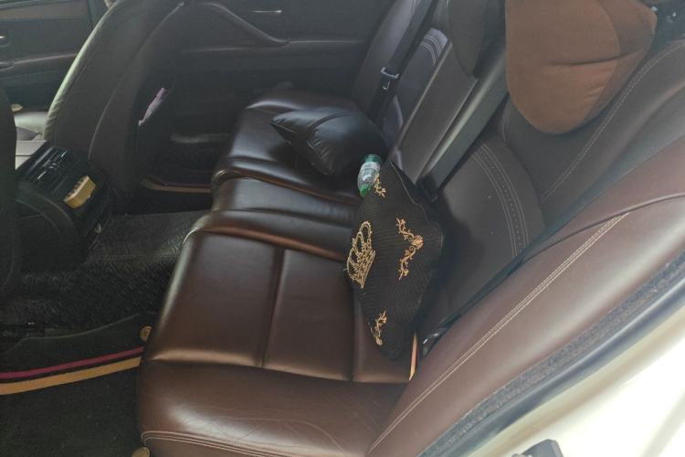Used BMW 5 Series 2014 525Li Luxury Design Package Left Rear Seat