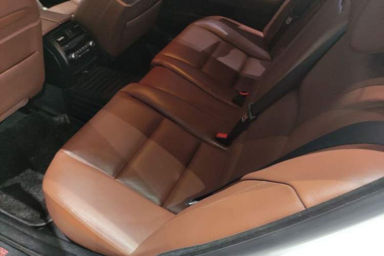 Used BMW 5 Series 2014 535Li Leading Model Left Rear Seat