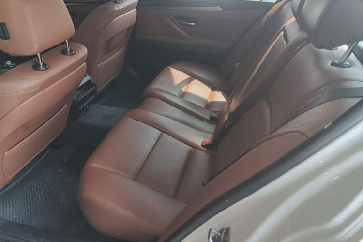 Used BMW 5 Series 2014 520Li Elegant Model Left Rear Seat