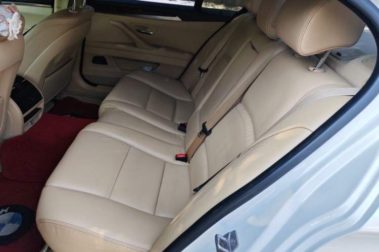 Used BMW 5 Series 2014 525Li Luxury Design Package Left Rear Seat