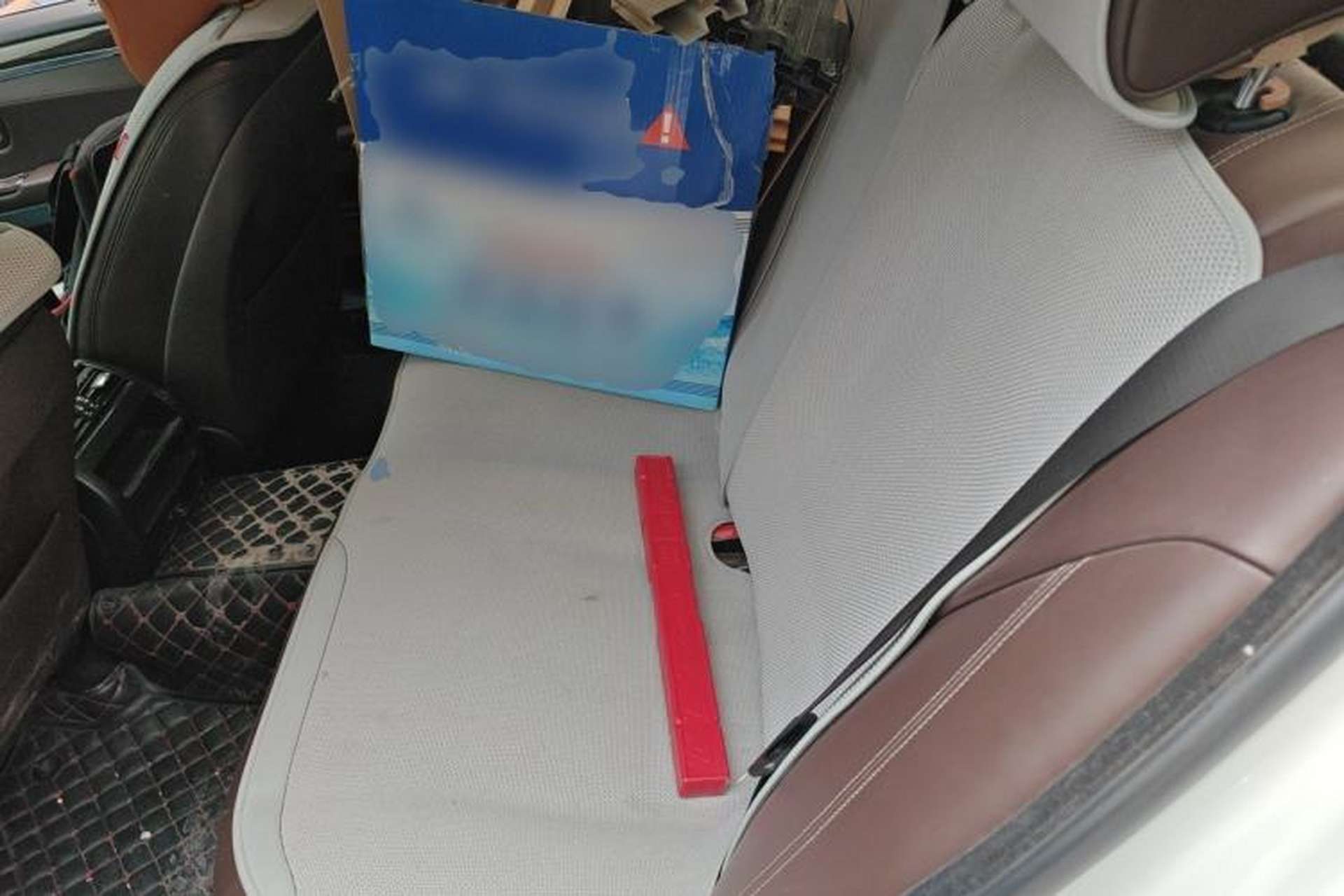 Used BMW 5 Series 2014 525Li Luxury Design Package Left Rear Seat