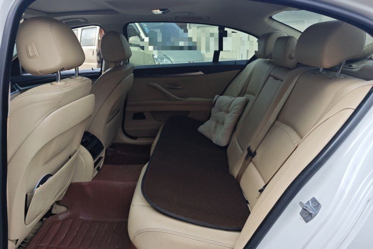 Used BMW 5 Series 2014 525Li Luxury Design Package Left Rear Seat