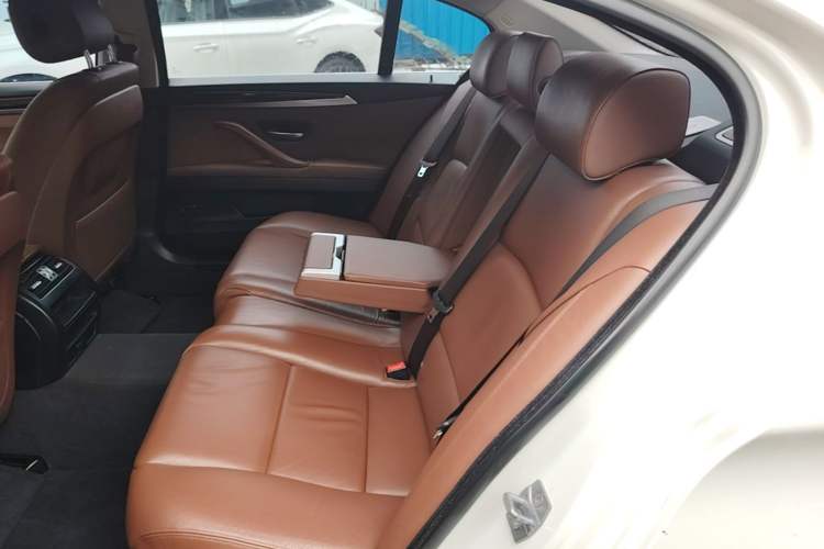 Used BMW 5 Series 2014 525Li Leading Model Left Rear Seat