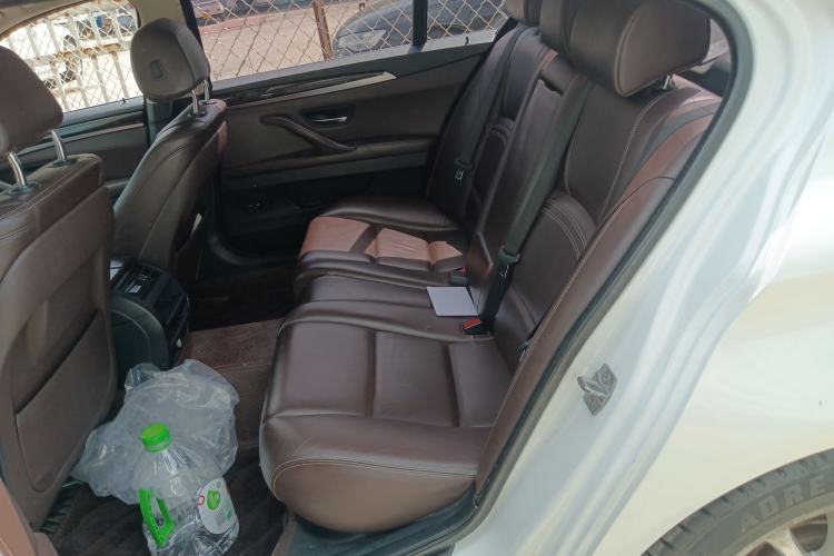 Used BMW 5 Series 2014 525Li Luxury Design Package Left Rear Seat