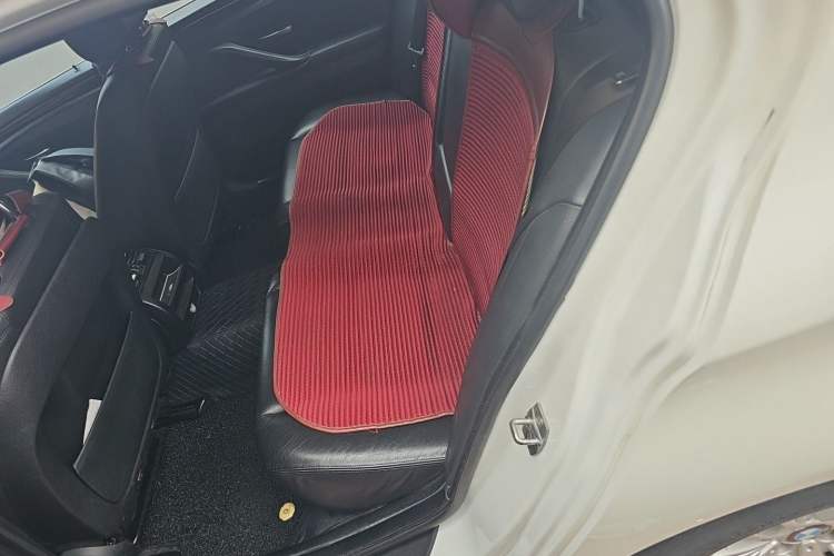 Used BMW 5 Series 2014 525Li Leading Model Left Rear Seat