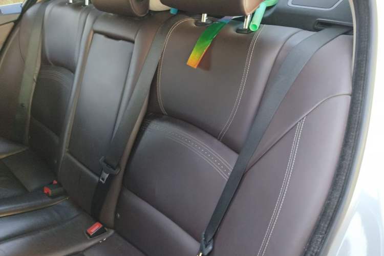 Used BMW 5 Series 2014 525Li Luxury Design Package Left Rear Seat