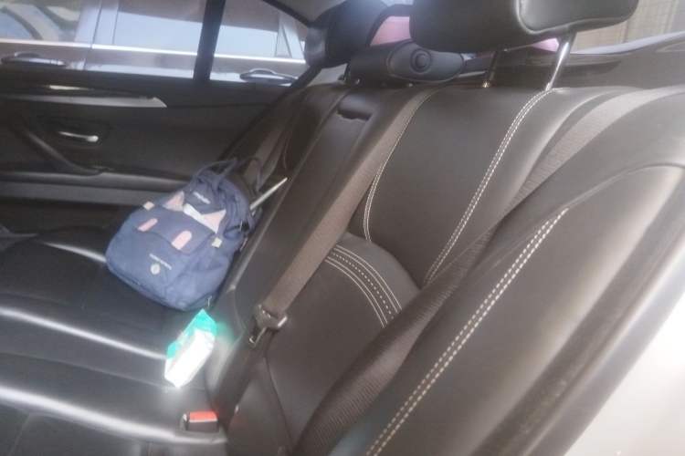 Used BMW 5 Series 2014 525Li Luxury Design Package Left Rear Seat