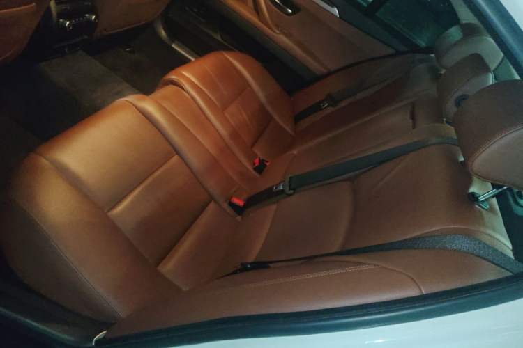 Used BMW 5 Series 2014 528Li Leading Model Left Rear Seat
