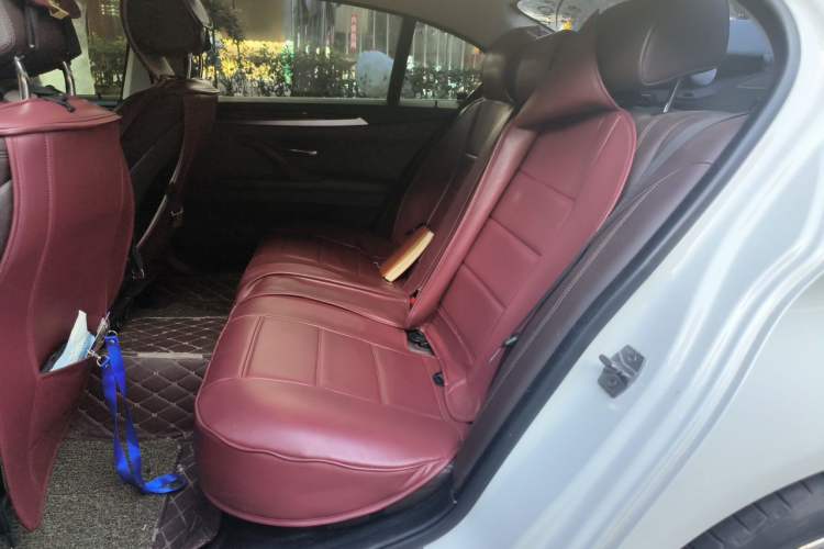 Used BMW 5 Series 2014 525Li Luxury Design Package Left Rear Seat