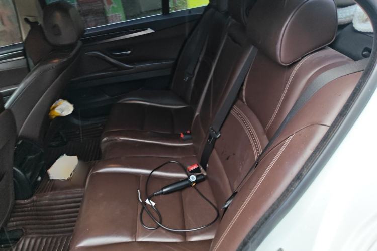 Used BMW 5 Series 2014 525Li Luxury Design Package Left Rear Seat