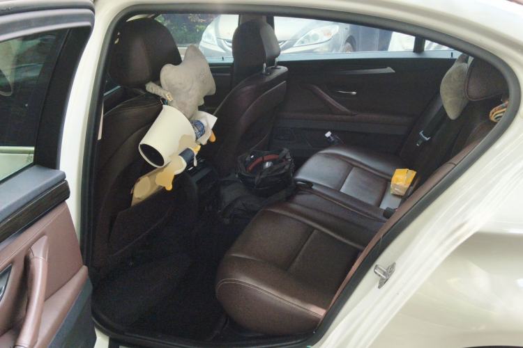 Used BMW 5 Series 2014 525Li Luxury Design Package Left Rear Seat