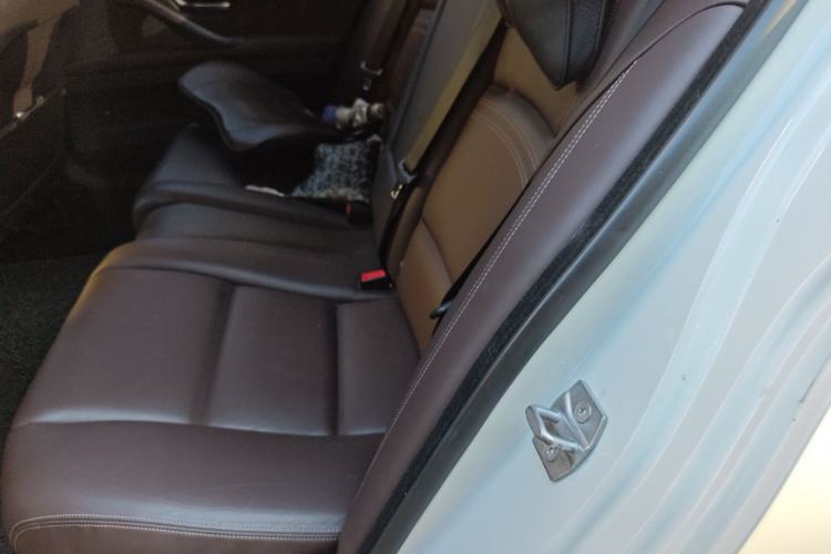 Used BMW 5 Series 2014 525Li Luxury Design Package Left Rear Seat