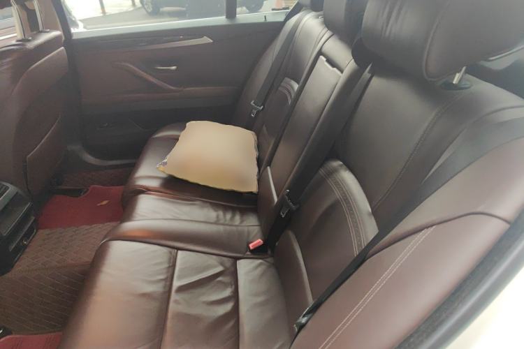 Used BMW 5 Series 2014 525Li Luxury Design Package Left Rear Seat