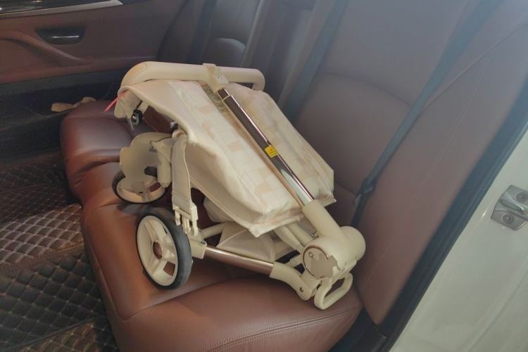 Used BMW 5 Series 2014 520Li Elegant Model Left Rear Seat