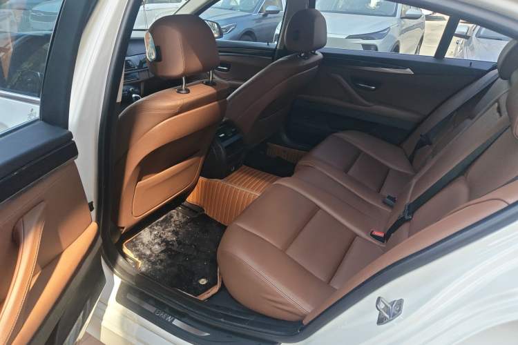 Used BMW 5 Series 2014 520Li Elegant Model Left Rear Seat