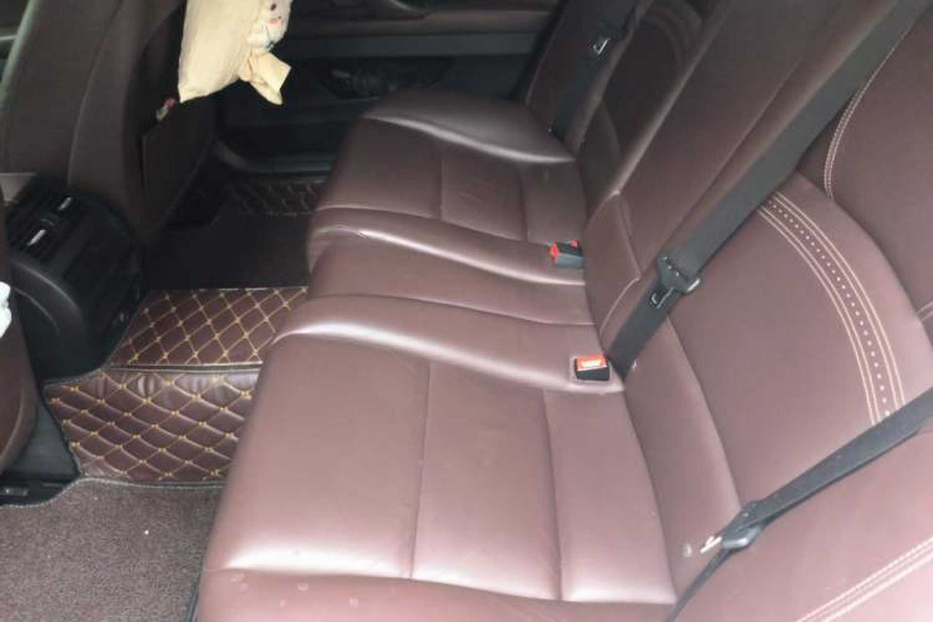 Used BMW 5 Series 2014 525Li Luxury Design Package Left Rear Seat