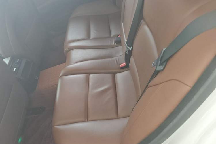 Used BMW 5 Series 2014 525Li Leading Model Left Rear Seat