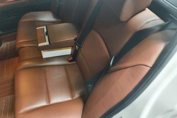 Used BMW 5 Series 2014 520Li Elegant Model Left Rear Seat