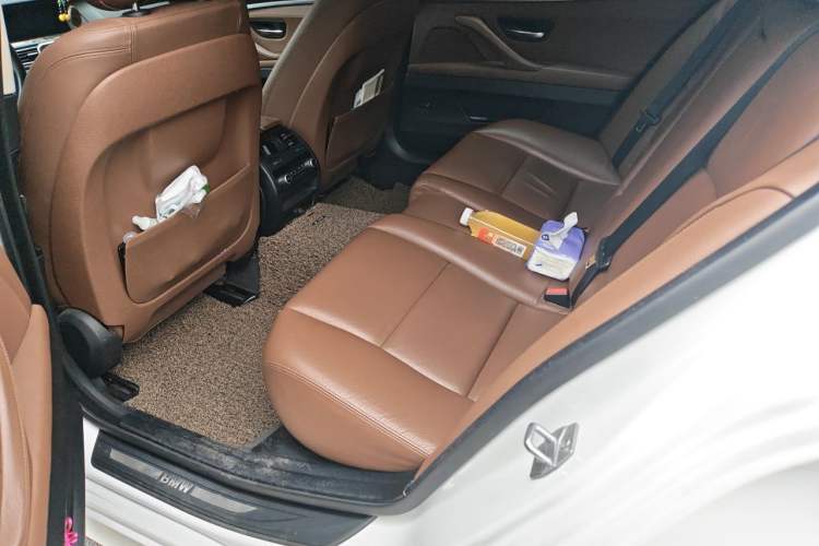 Used BMW 5 Series 2014 528Li xDrive Premium Edition Left Rear Seat