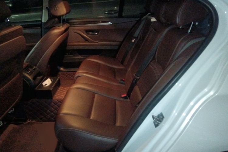 Used BMW 5 Series 2014 525Li Luxury Design Package Left Rear Seat
