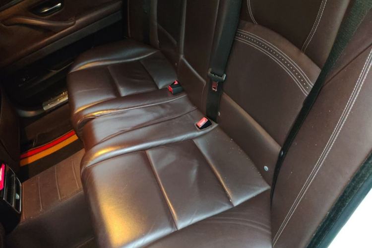 Used BMW 5 Series 2014 525Li Luxury Design Package Left Rear Seat