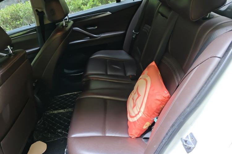 Used BMW 5 Series 2014 525Li Luxury Design Package Left Rear Seat