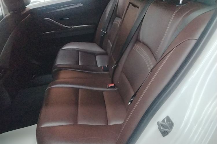 Used BMW 5 Series 2014 525Li Luxury Design Package Left Rear Seat