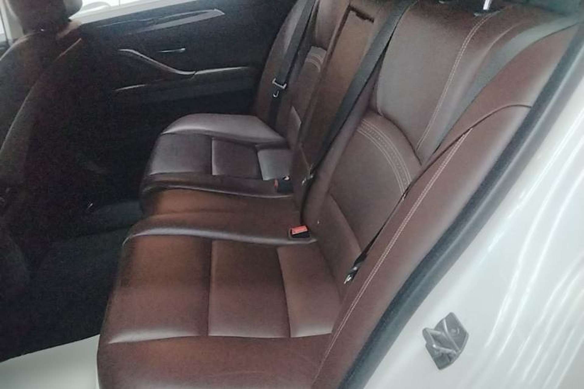Used BMW 5 Series 2014 525Li Luxury Design Package Left Rear Seat