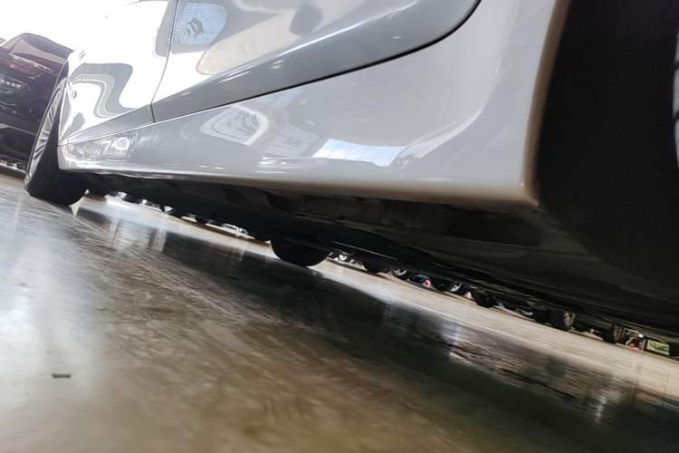 Used BMW 5 Series 2014 525Li Leading Model Left Side Sill