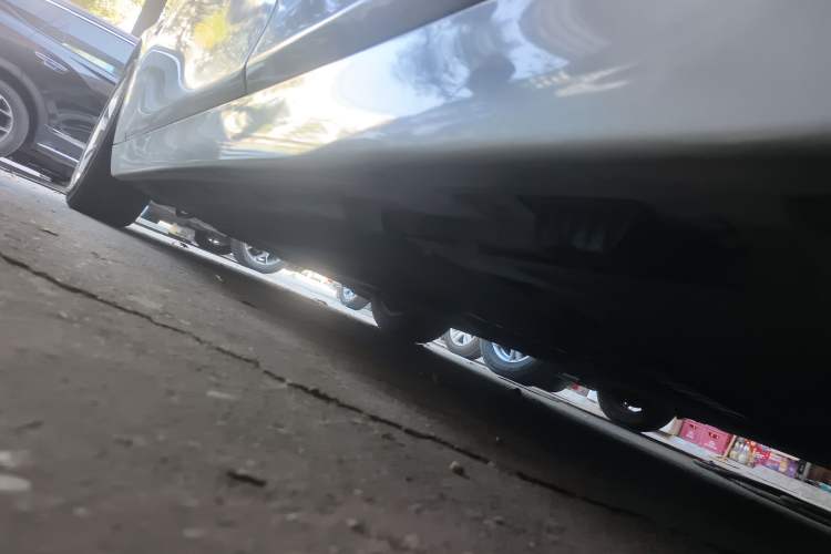 Used BMW 5 Series 2014 520i Elegant Edition Left Side Sill