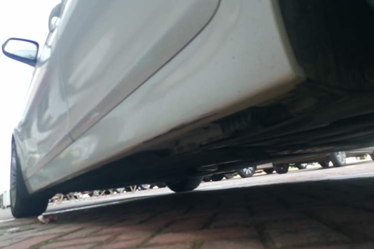 Used BMW 5 Series 2014 525Li Leading Model Left Side Sill