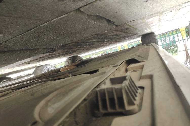 Used BMW 5 Series 2014 525Li Leading Model Left Side Sill