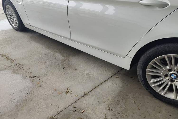 Used BMW 5 Series 2014 525Li Leading Model Left Side Sill