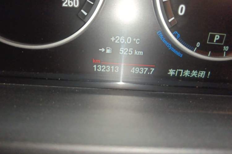 Used BMW 5 Series 2014 525Li Luxury Design Package Odometer Close Up