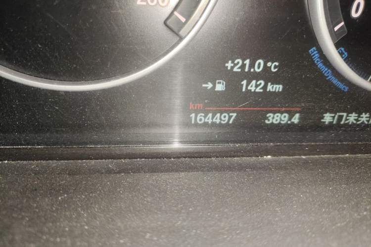 Used BMW 5 Series 2014 525Li Luxury Design Package Odometer Close Up