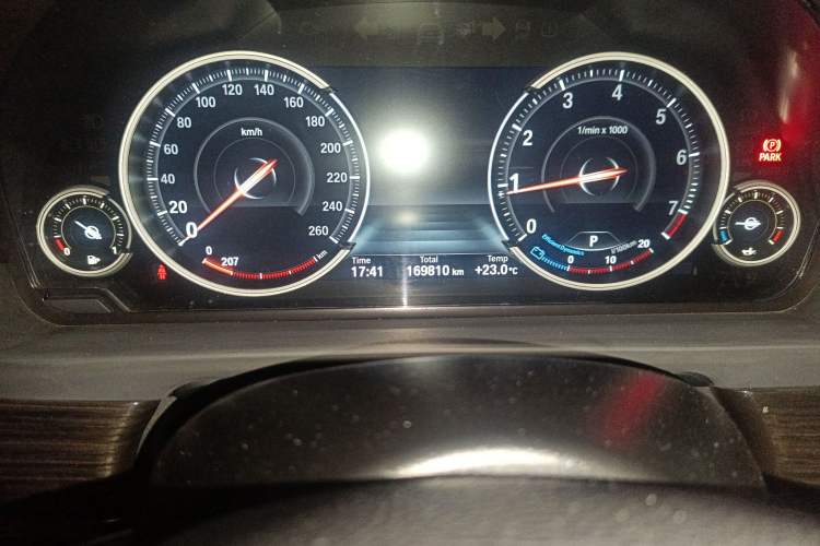 Used BMW 5 Series 2014 525Li Luxury Design Package Odometer Close Up