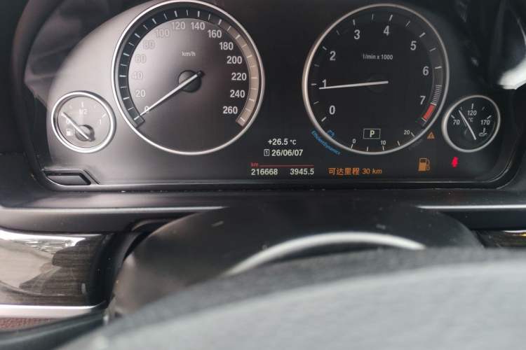 Used BMW 5 Series 2014 525Li Luxury Design Package Odometer Close Up