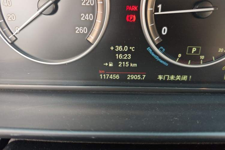 Used BMW 5 Series 2014 525Li Luxury Design Package Odometer Close Up