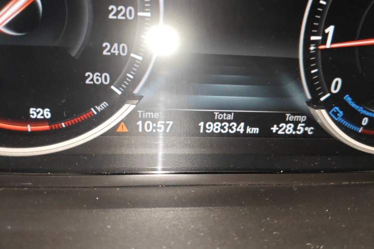 Used BMW 5 Series 2014 525Li Luxury Design Package Odometer Close Up