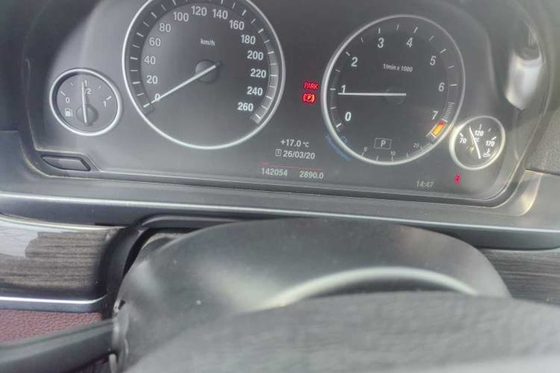 Used BMW 5 Series 2014 525Li Luxury Design Package Odometer Close Up