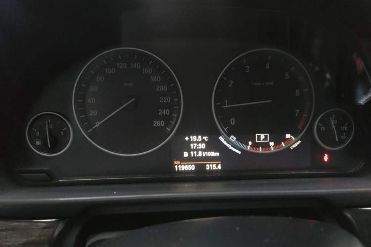 Used BMW 5 Series 2014 525Li Luxury Design Package Odometer Close Up