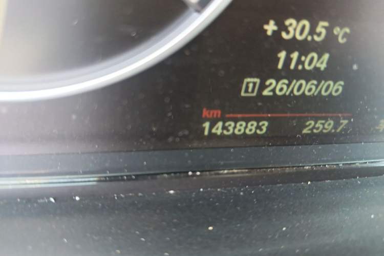 Used BMW 5 Series 2014 520Li Elegant Model Odometer Close Up