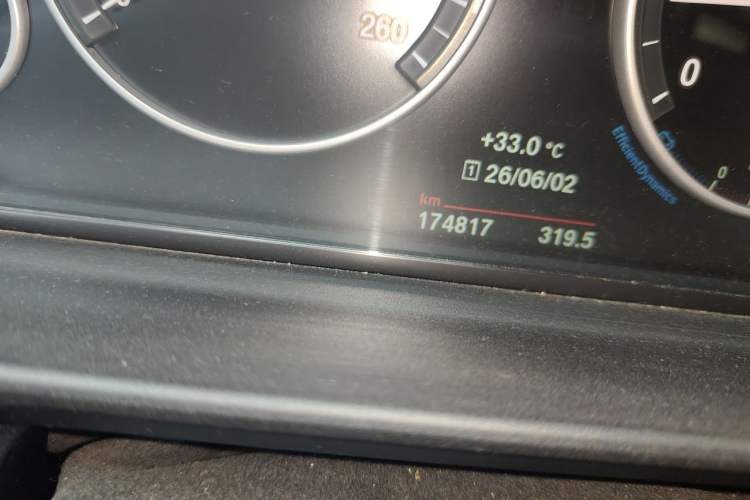 Used BMW 5 Series 2014 525Li Luxury Design Package Odometer Close Up