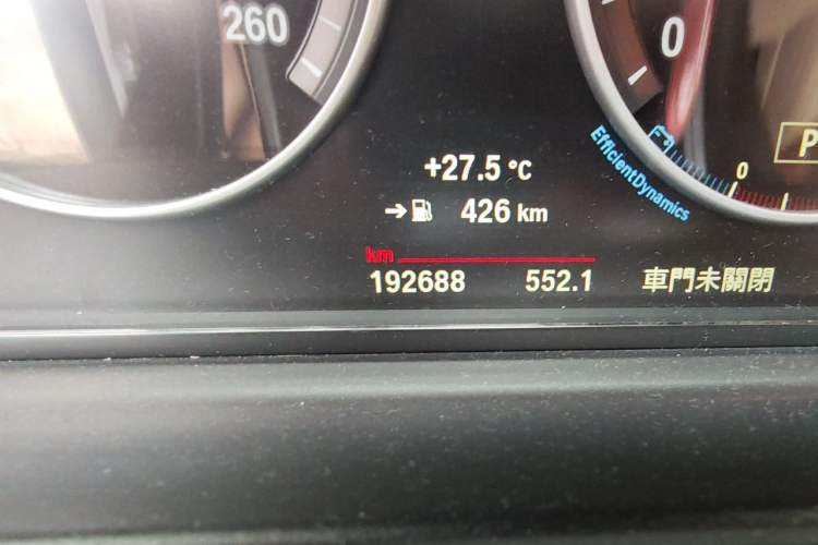 Used BMW 5 Series 2014 520Li Elegant Model Odometer Close Up