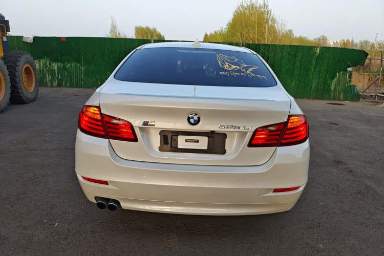 Used BMW 5 Series 2014 525Li Leading Model Rear