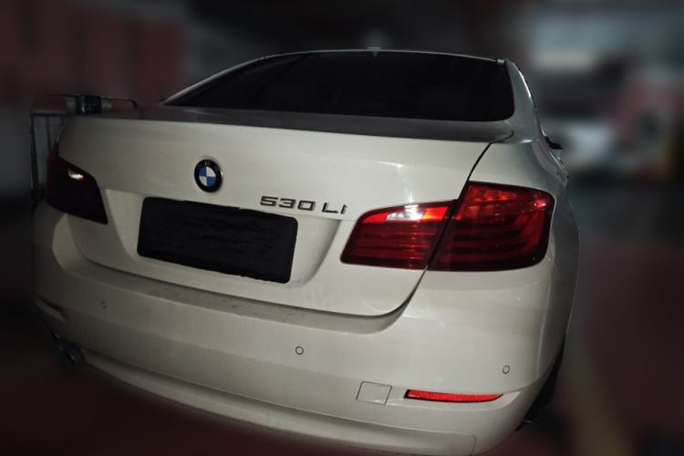 Used BMW 5 Series 2014 530Li Leading Model